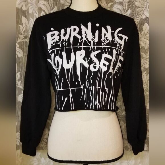 seenfaan Women's oversized (xs) crop long sleeve sweatshirt - Picture 1 of 2